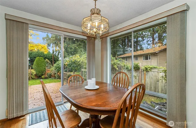 $825,000 | 15729 Larch Way, Lynnwood, WA 98087