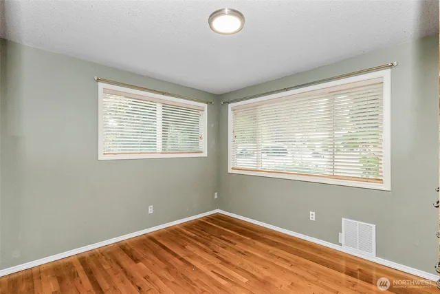 $825,000 | 15729 Larch Way, Lynnwood, WA 98087