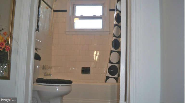 219 Orville Road Baltimore, MD 21221 - Photo 13 of 24 Bath (Master)