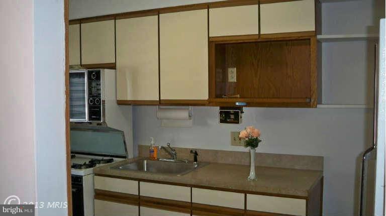 219 Orville Road Baltimore, MD 21221 - Photo 6 of 24 Kitchen