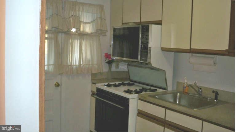 219 Orville Road Baltimore, MD 21221 - Photo 7 of 24 Kitchen