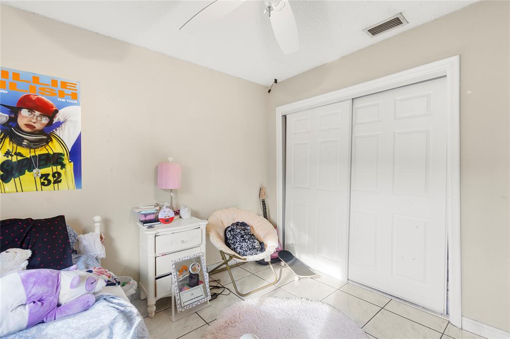 10344 Dorchester Drive Boca Raton, FL 33428 - Photo 20 of 30 a living room with furniture