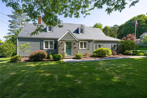 $475,000 | 462 Seneca Park Avenue, Irondequoit, NY 14617