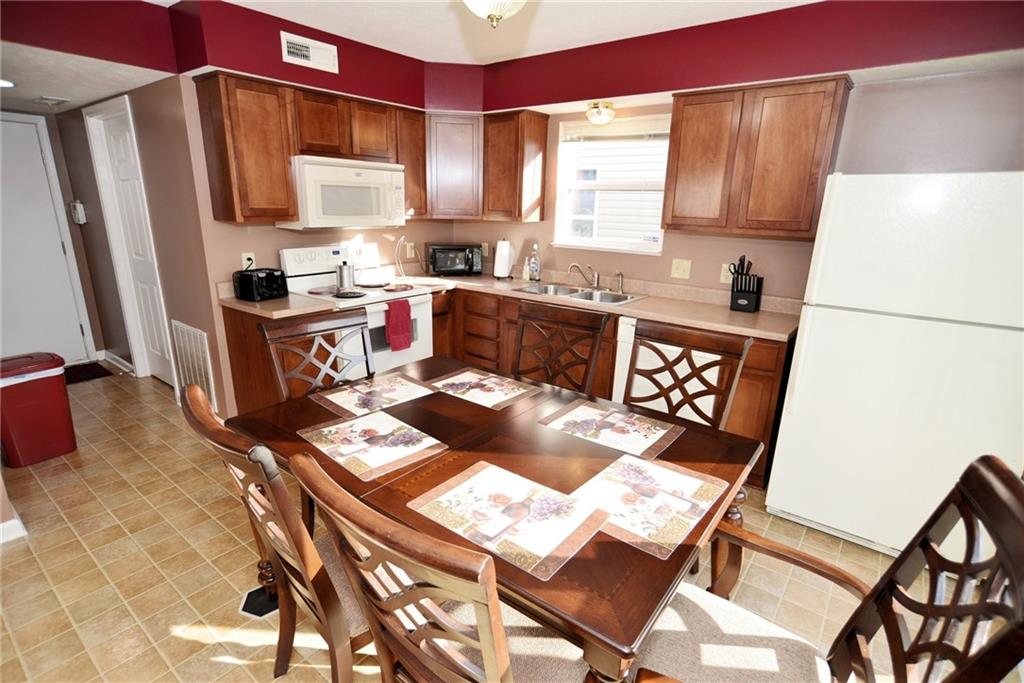8119 Rambling Road Indianapolis, IN 46239 - Photo 10 of 19 Gallery Image 10