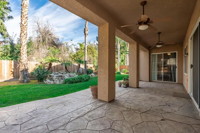 a view of a entrance door of the house