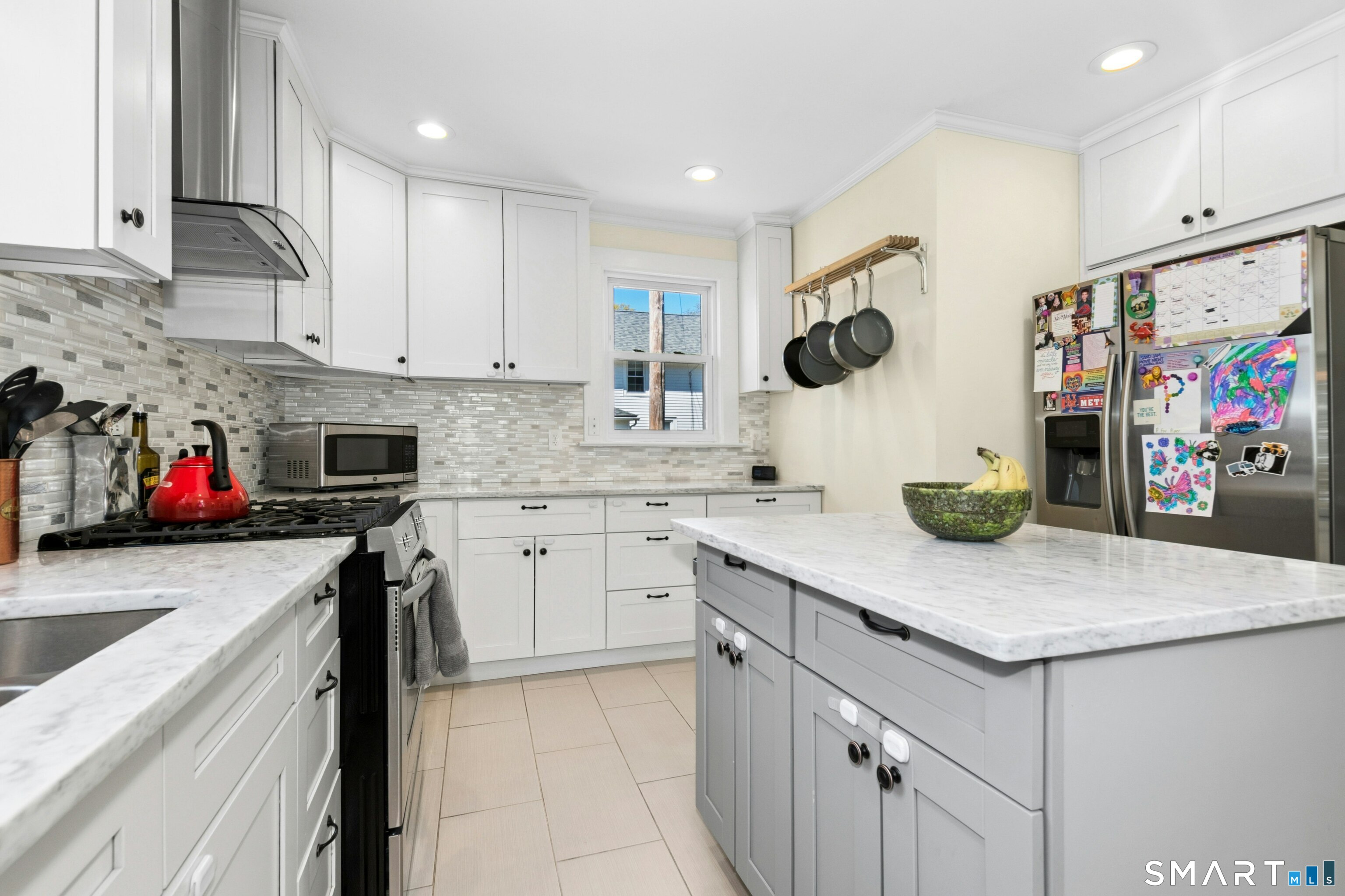 180 Oxford Road Fairfield, CT 06890 - Photo 16 of 27