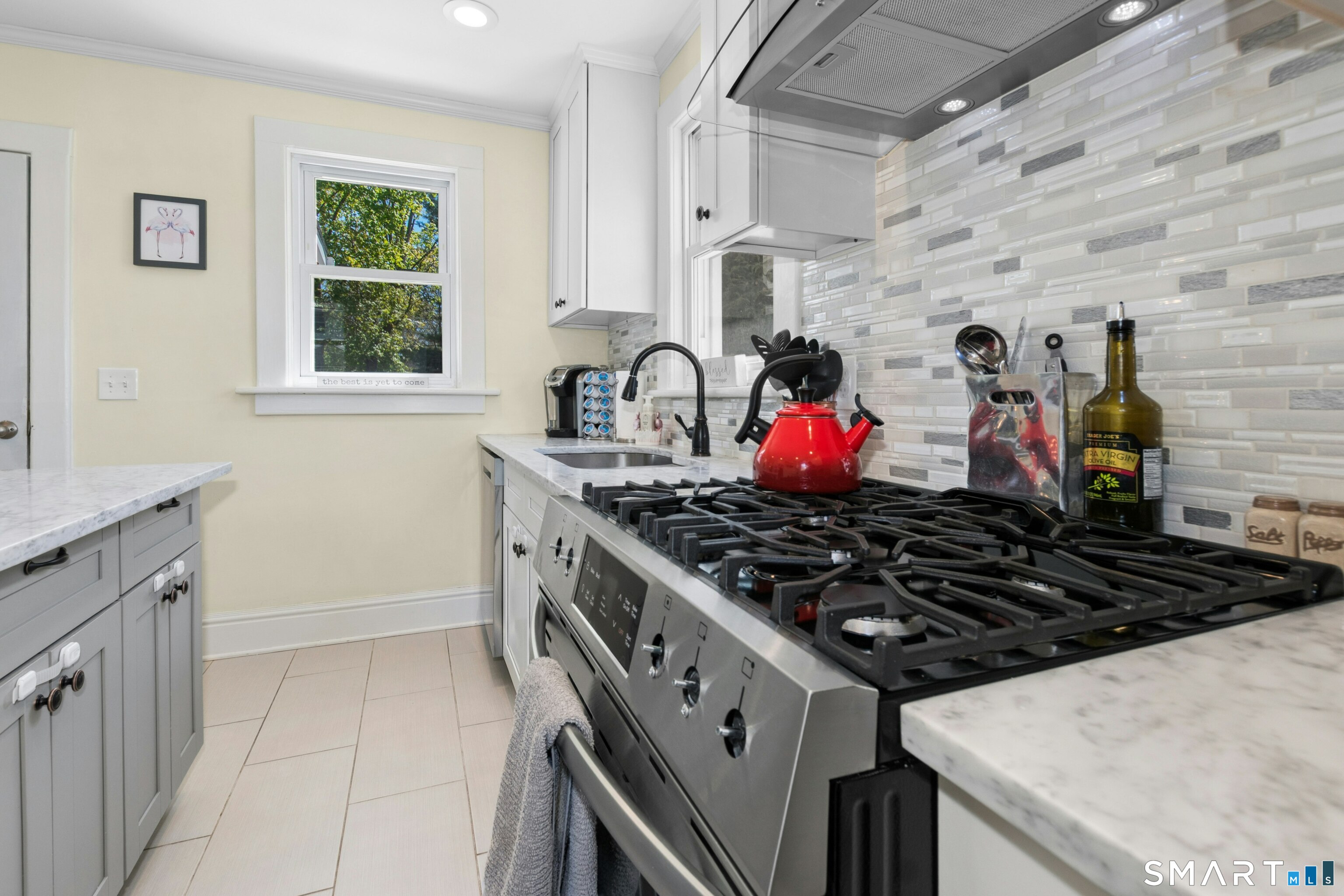 180 Oxford Road Fairfield, CT 06890 - Photo 17 of 27