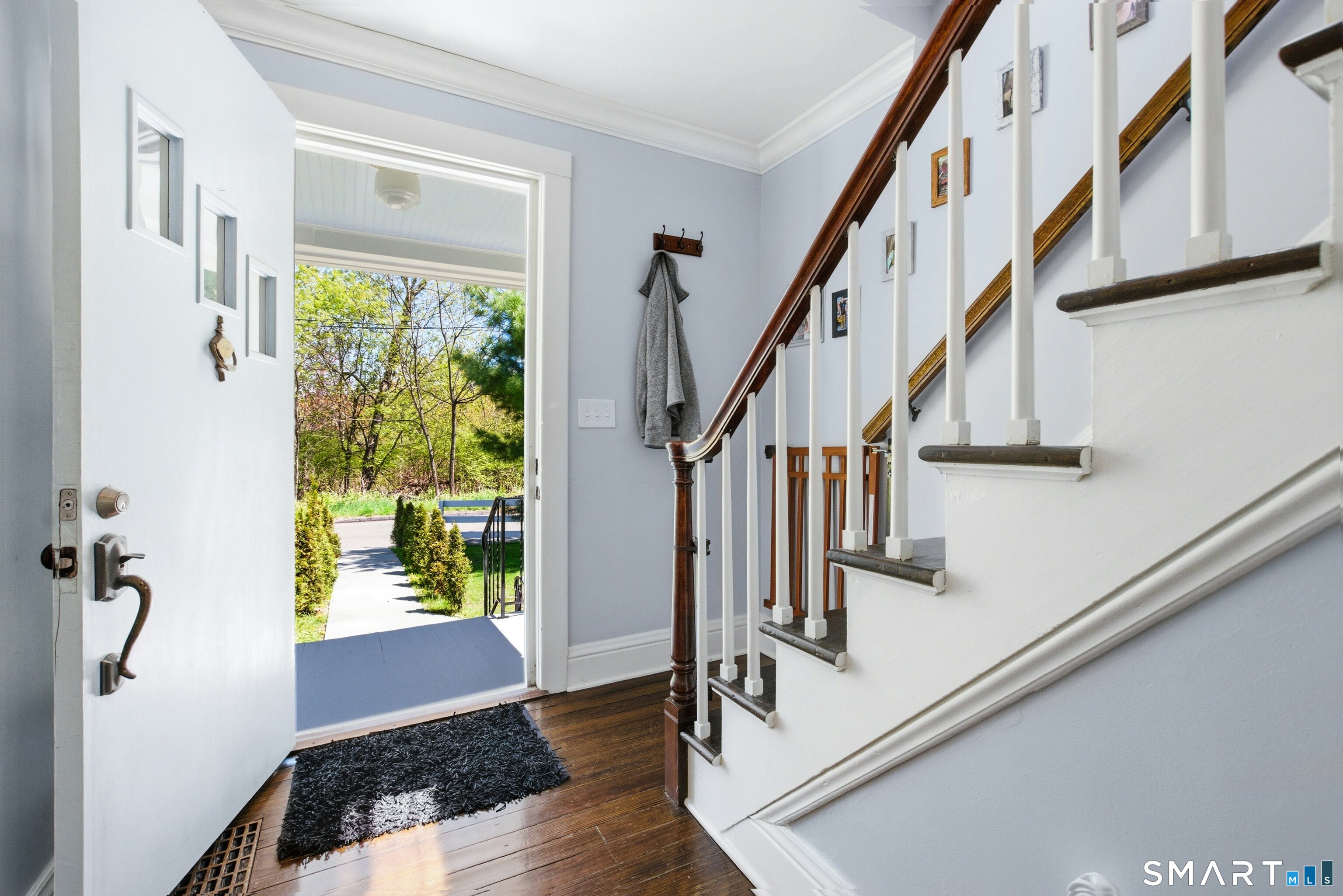 180 Oxford Road Fairfield, CT 06890 - Photo 5 of 27