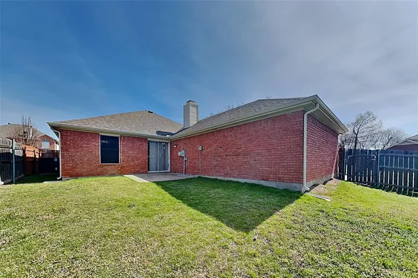 $1,945 | 6901 Club Creek Drive, Fort Worth, TX 76137