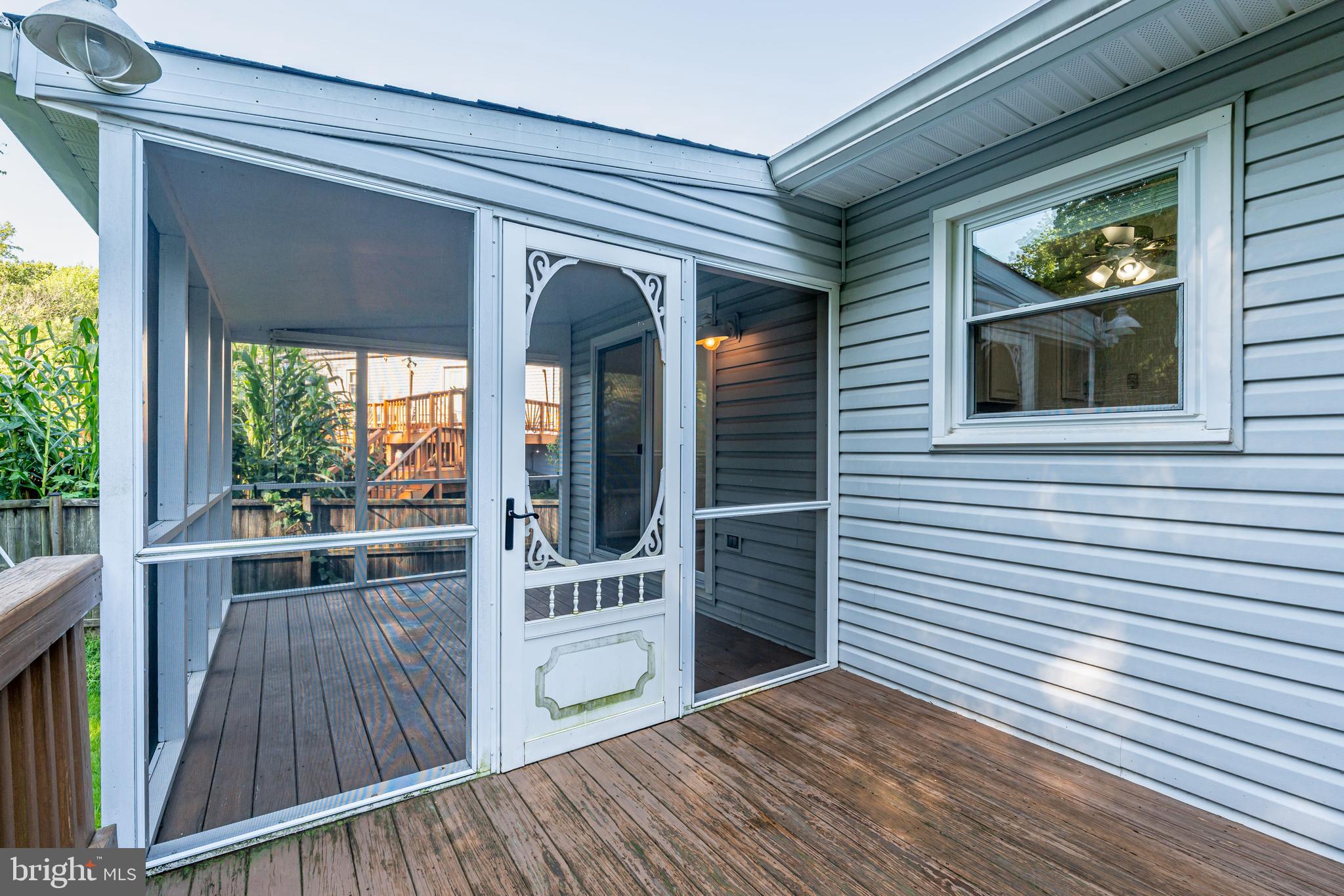 14223 Lindendale Road Woodbridge, VA 22193 - Photo 32 of 37 Gallery Image 32