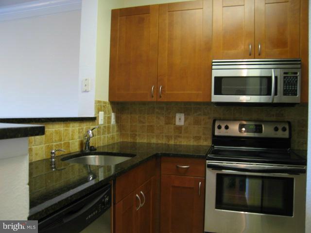 1591 Spring Gate Dr., Unit 3102 McLean, VA 22102 - Photo 2 of 14 Kitchen