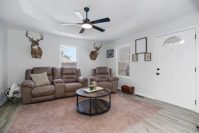 $239,990 | 604 North Independence Street, Harrisonville, MO 64701