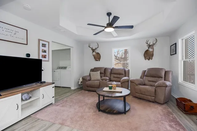 $239,990 | 604 North Independence Street, Harrisonville, MO 64701