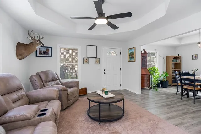 $239,990 | 604 North Independence Street, Harrisonville, MO 64701