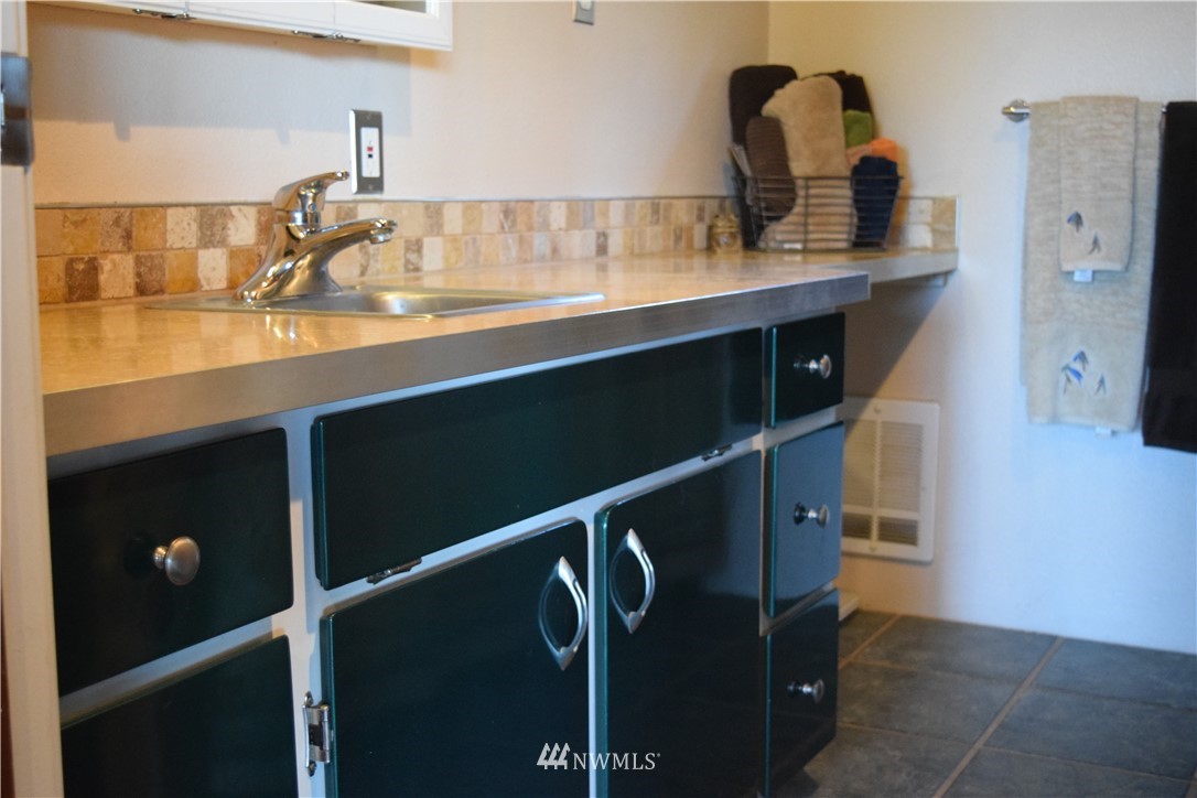 70 East Graham Road Belfair, WA 98528 - Photo 7 of 15 Gallery Image 7
