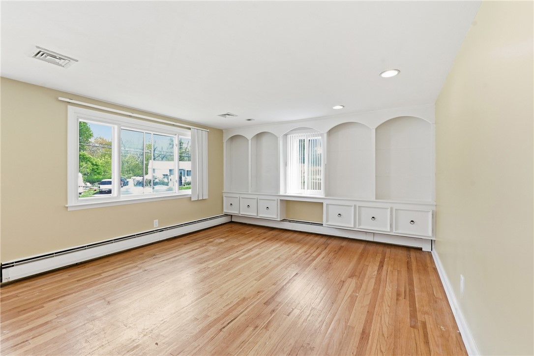 99 Potomac Road Warwick, RI 02888 - Photo 9 of 32 Gallery Image 9