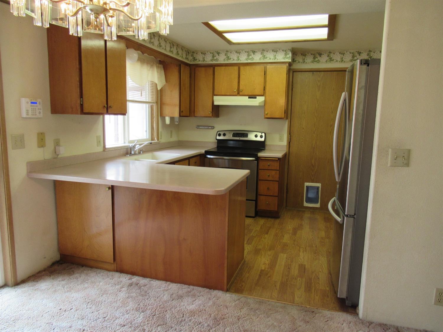 560 Daniel Street Central Point, OR 97502 - Photo 9 of 18 Additional Photo
