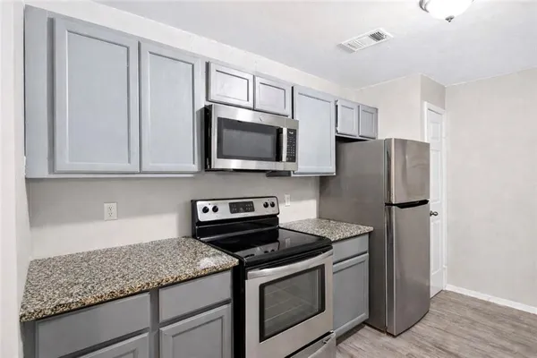 $1,550 | 5537 Mountain Springs Circle, Stone Mountain, GA 30088