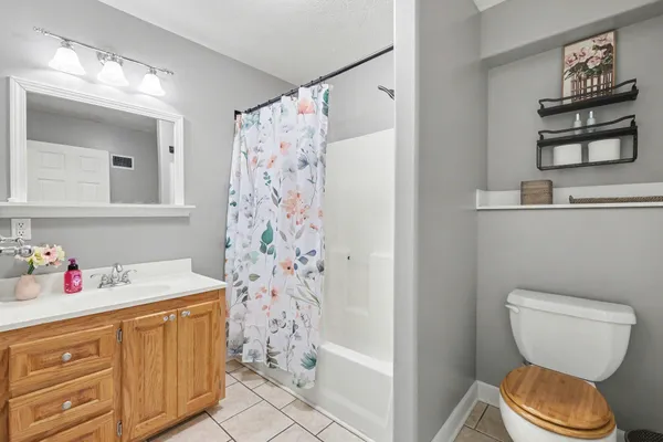 $427,500 | 13396 Lincoln Lake Avenue Northeast, Gowen, MI 49326