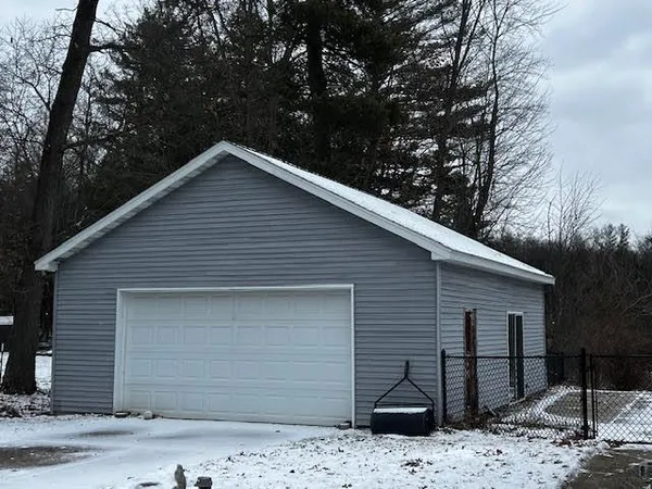 $427,500 | 13396 Lincoln Lake Avenue Northeast, Gowen, MI 49326