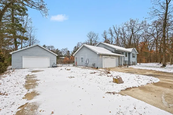 $427,500 | 13396 Lincoln Lake Avenue Northeast, Gowen, MI 49326