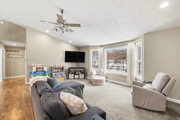$427,500 | 13396 Lincoln Lake Avenue Northeast, Gowen, MI 49326