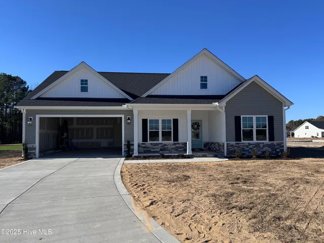 $306,900 | 3670 Drew Farmer Road, La Grange, NC 28551