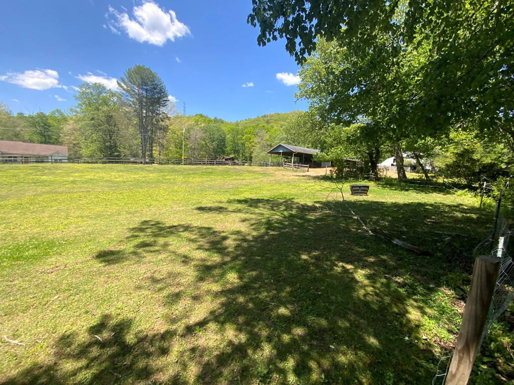 136 Gibson Road Andrews, NC 28901 - Photo 12 of 68