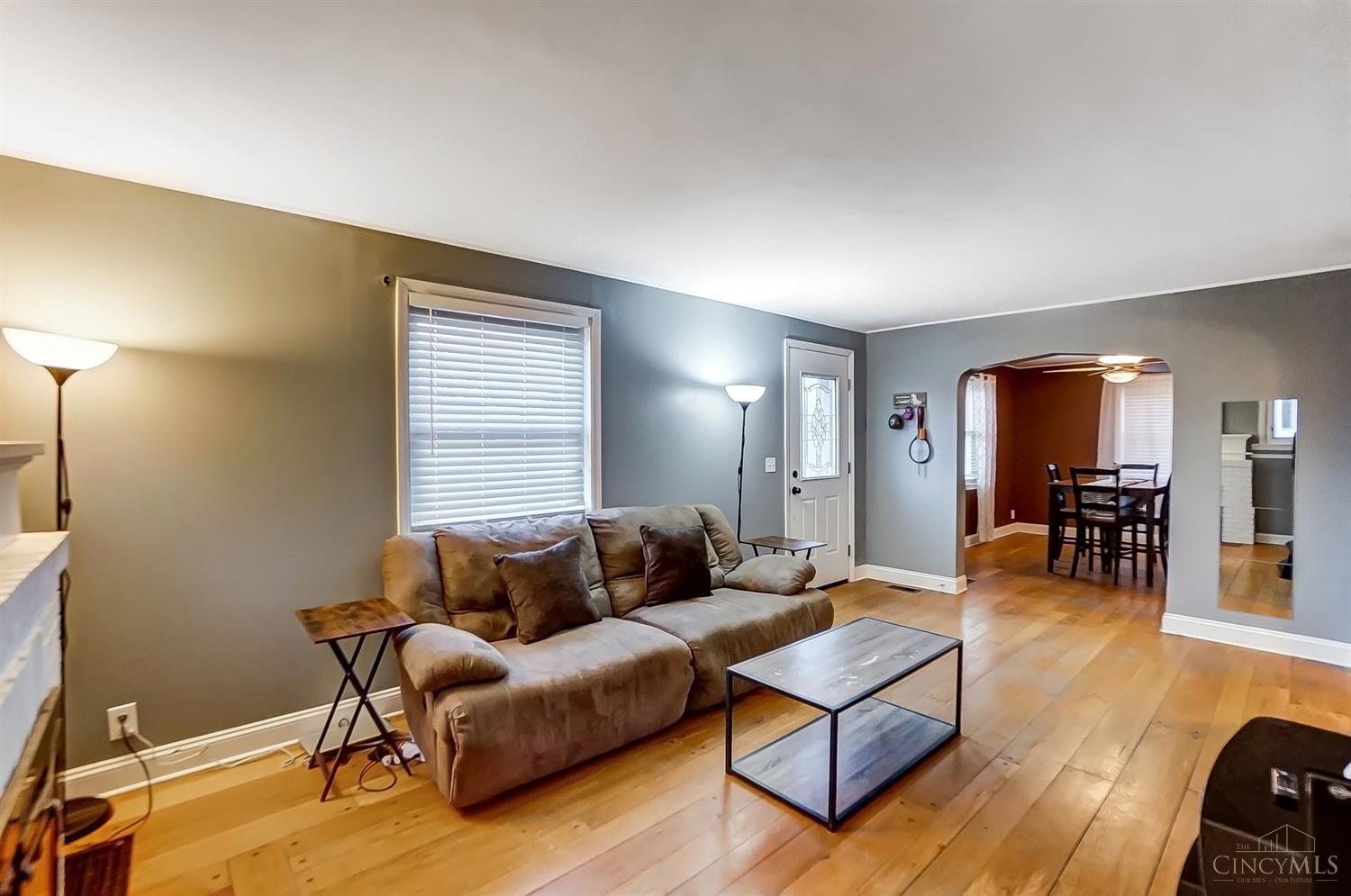 5573 Leumas Road Cincinnati, OH 45239 - Photo 5 of 21