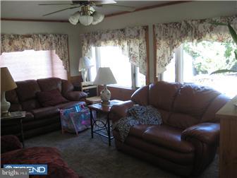 13 West Mill Road Maple Shade, NJ 08052 - Photo 6 of 6 Living Room