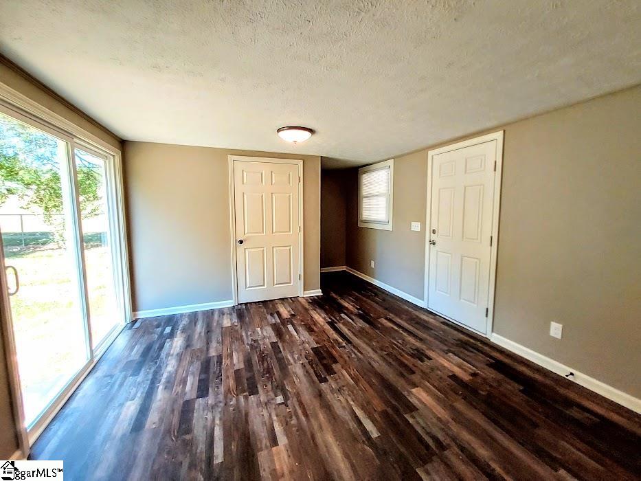 2046 Ireland Road Easley, SC 29640 - Photo 10 of 21
