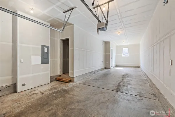 $2,500 | 3230 148th Street Southwest, Unit B4, Lynnwood, WA 98087