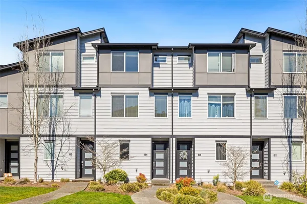 $2,500 | 3230 148th Street Southwest, Unit B4, Lynnwood, WA 98087