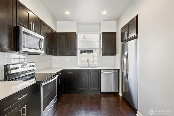 $2,500 | 3230 148th Street Southwest, Unit B4, Lynnwood, WA 98087