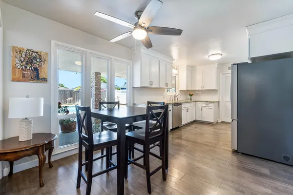 $499,900 | 872 East Spruce Avenue, Fresno, CA 93720