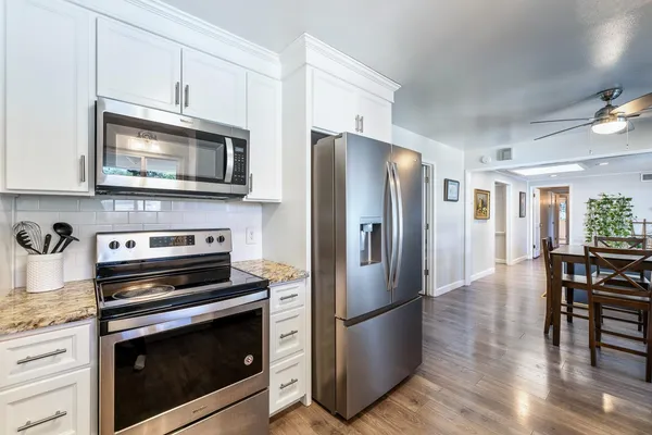 $499,900 | 872 East Spruce Avenue, Fresno, CA 93720