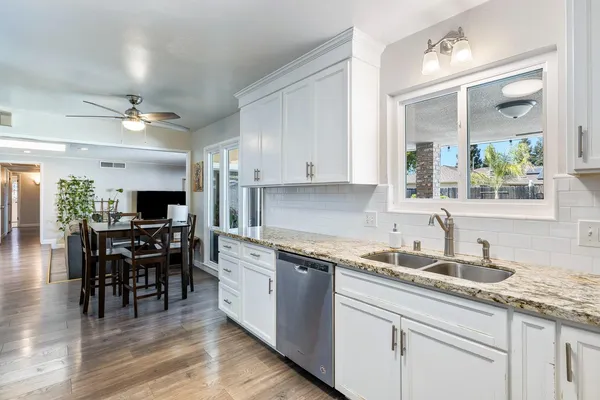 $499,900 | 872 East Spruce Avenue, Fresno, CA 93720