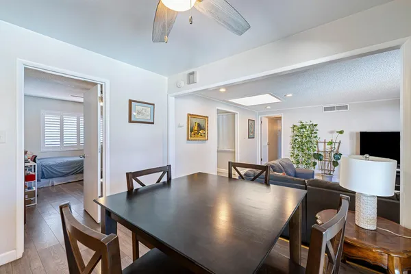 $499,900 | 872 East Spruce Avenue, Fresno, CA 93720