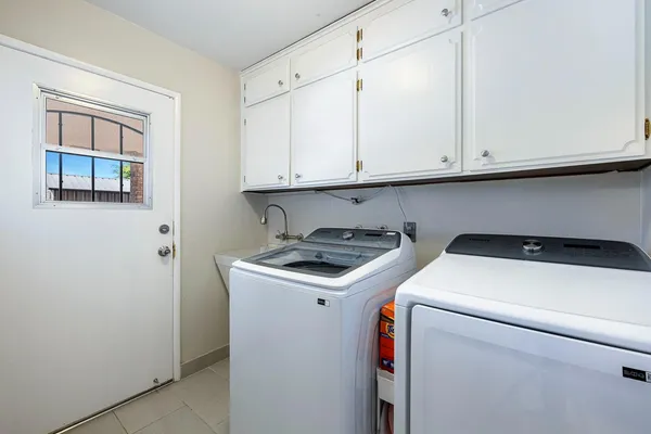 $499,900 | 872 East Spruce Avenue, Fresno, CA 93720