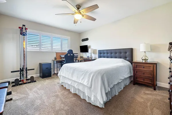 $499,900 | 872 East Spruce Avenue, Fresno, CA 93720