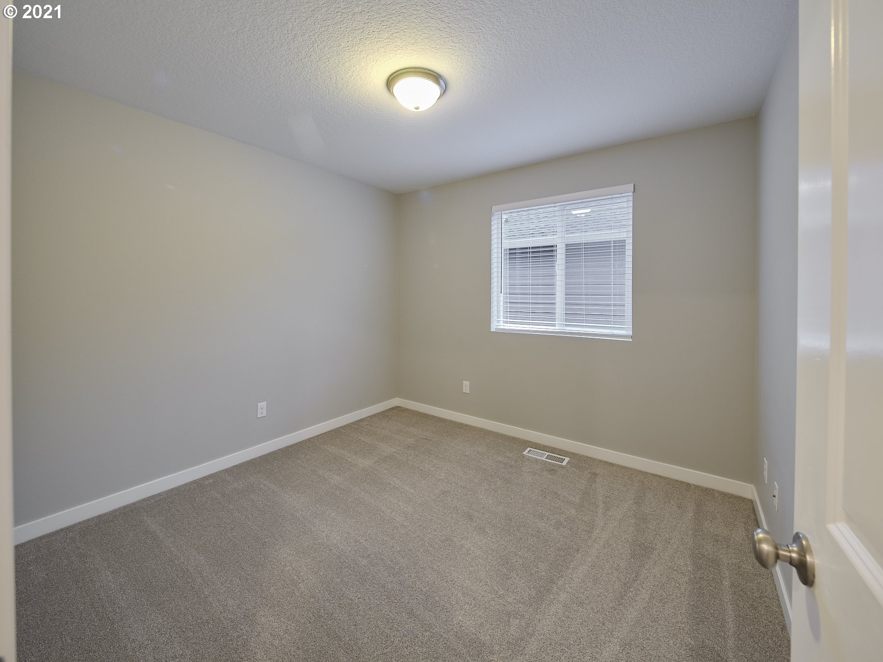 17100 Northeast 14th Avenue Ridgefield, WA 98642 - Photo 16 of 29 Gallery Image 16