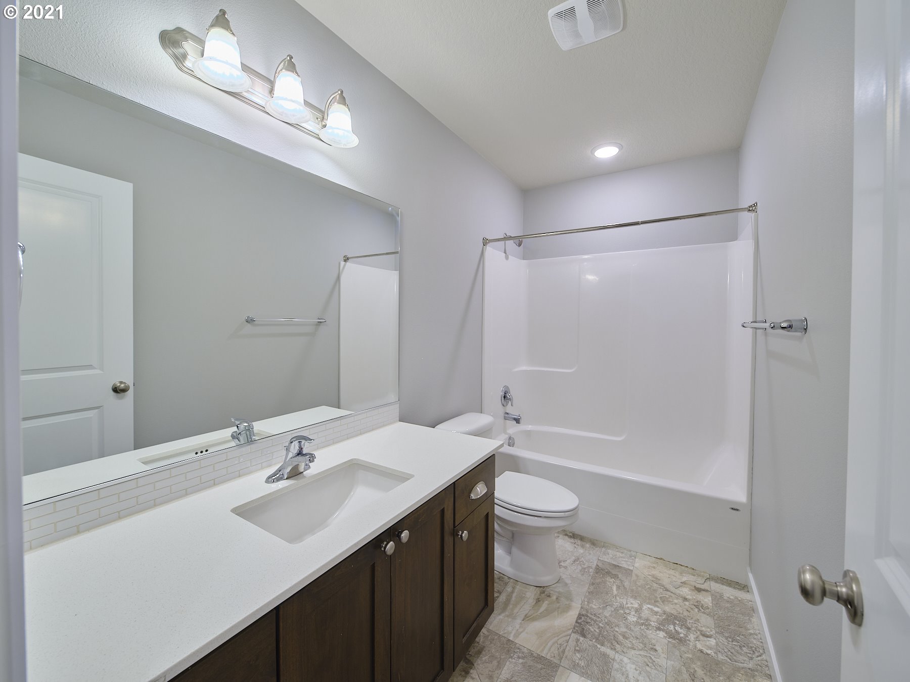 17100 Northeast 14th Avenue Ridgefield, WA 98642 - Photo 17 of 29 Gallery Image 17