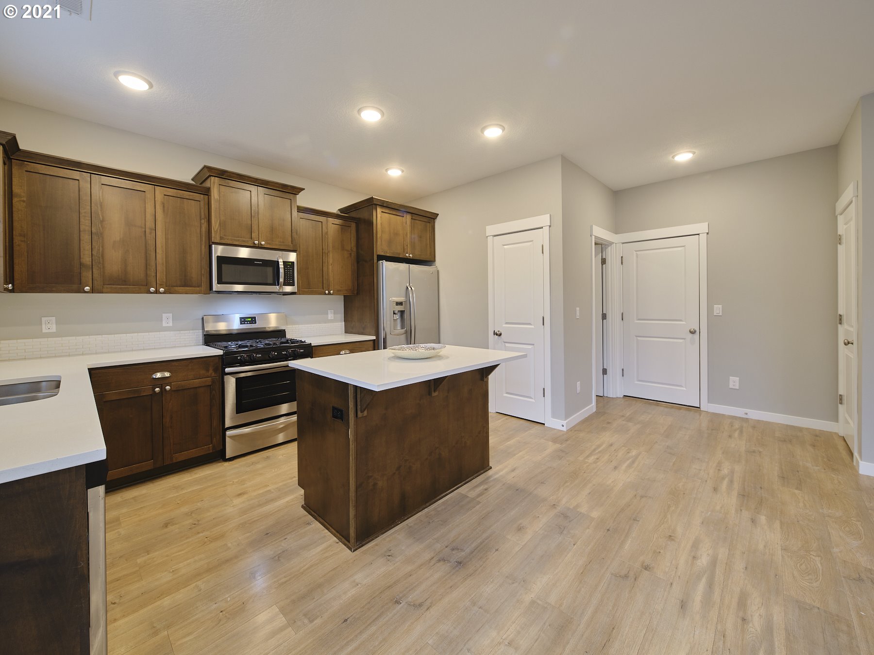 17100 Northeast 14th Avenue Ridgefield, WA 98642 - Photo 6 of 29 Gallery Image 6