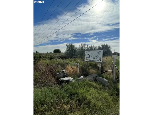 $270,000 | 76398 East E Highway, Irrigon, OR 97844