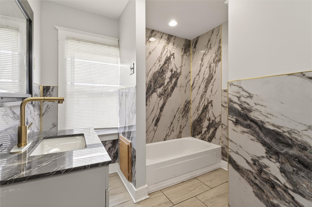 145 Devonshire Court Rochester, NY 14619 - Photo 26 of 39