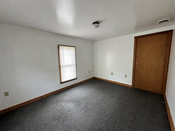 $950 | 262 Washington Street, Corning, NY 14830