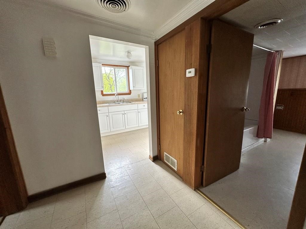 262 Washington Street Corning, NY 14830 - Photo 2 of 17