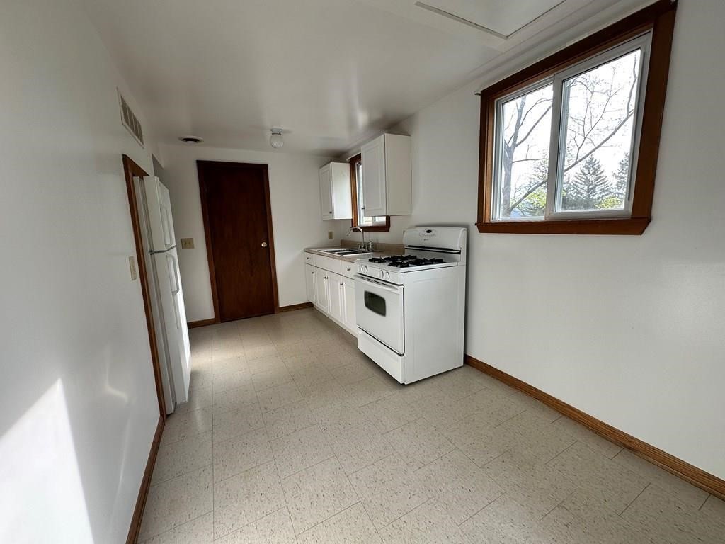 262 Washington Street Corning, NY 14830 - Photo 4 of 17