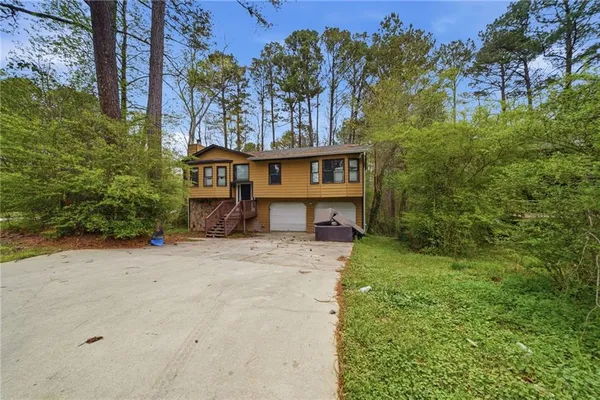 $285,500 | 5870 Wellborn Trail, Lithonia, GA 30058