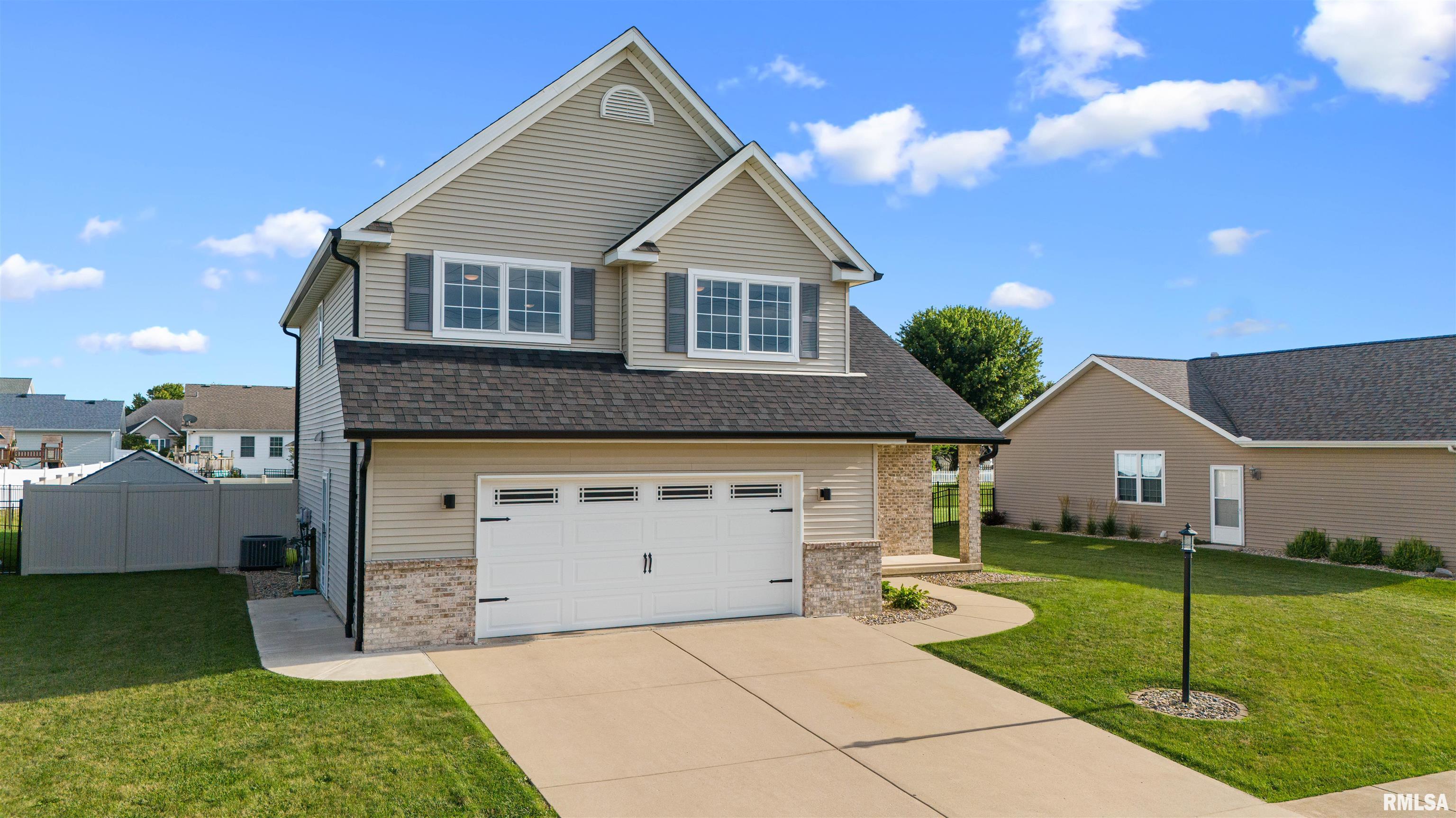 1504 Santa Fe Road Washington, IL 61571 - Photo 2 of 46 Gallery Image 2